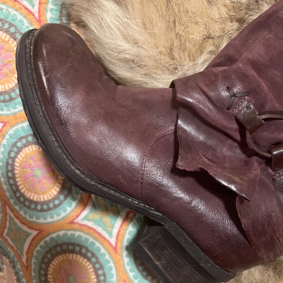 AS 98 boots eggplant color worn once - Picture 2 of 4